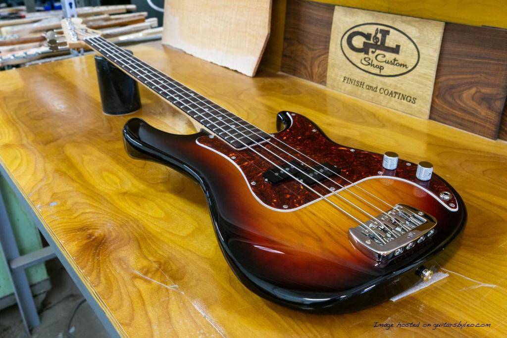 Custom Shop LB•100 in 3-Tone Sunburst over Swamp Ash-1