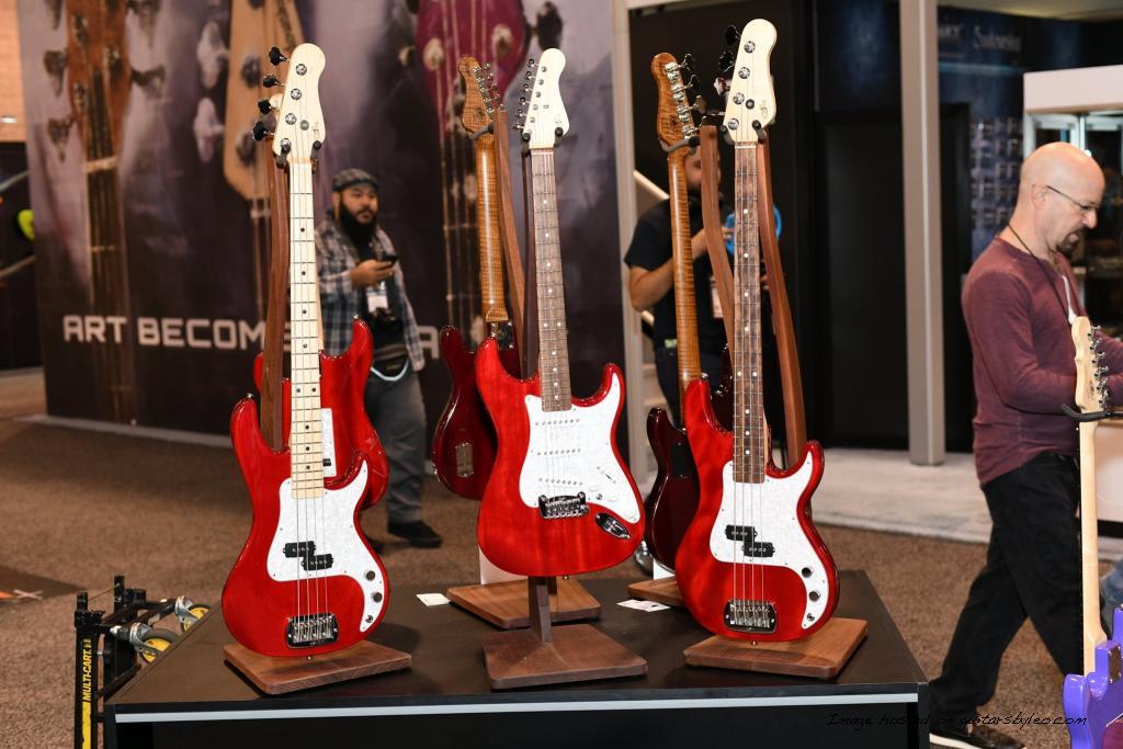 G&L's NAMM 2020 photos-41