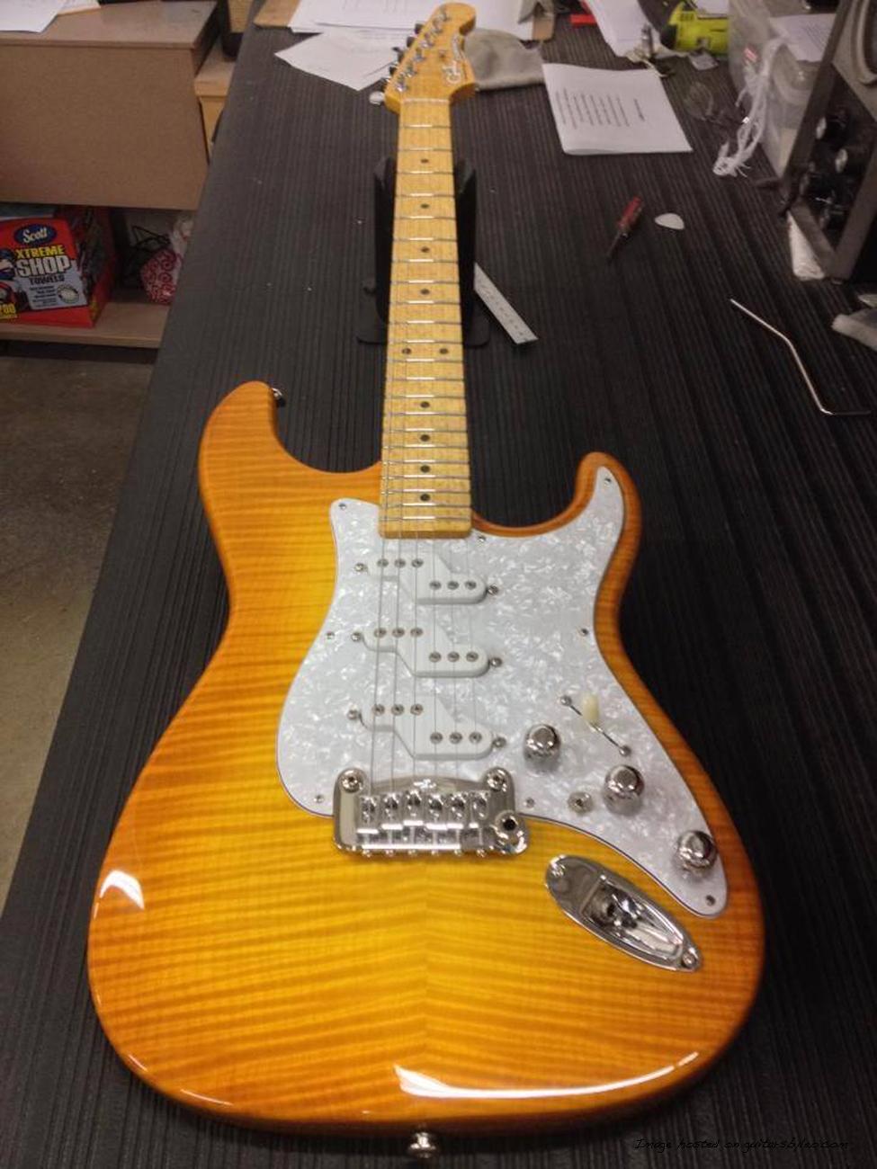 Honeyburst_Flamed_Maple_top