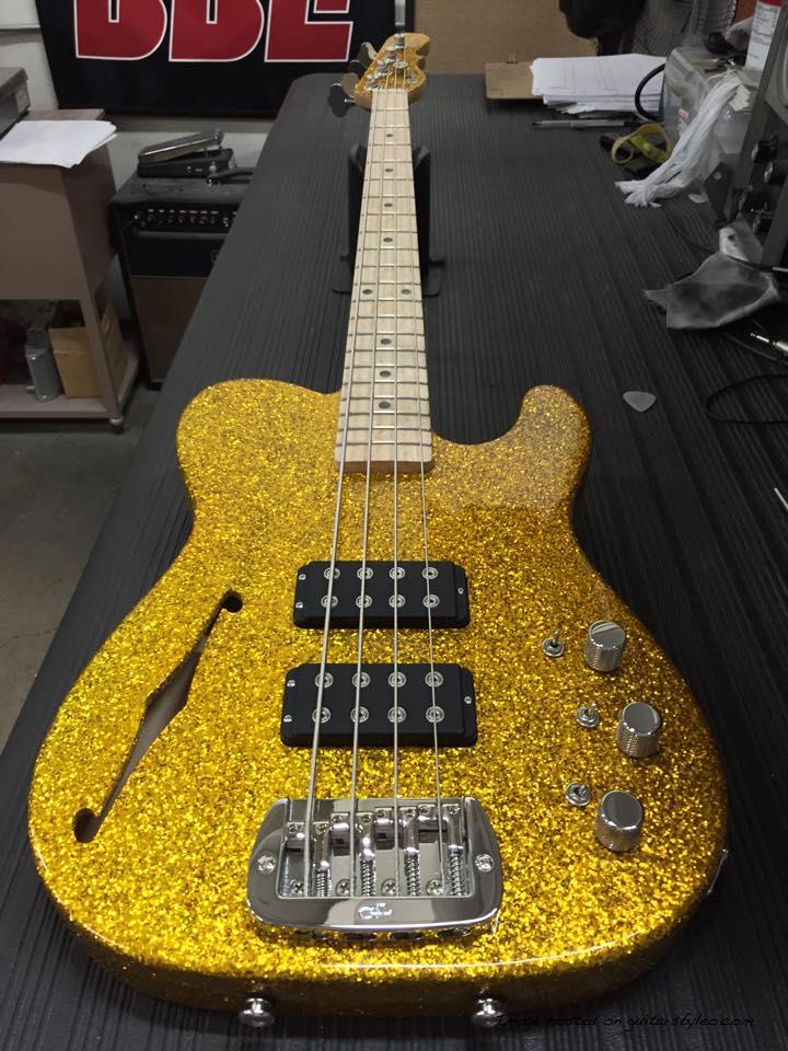 ASAT Bass SH in Gold Metal Flake