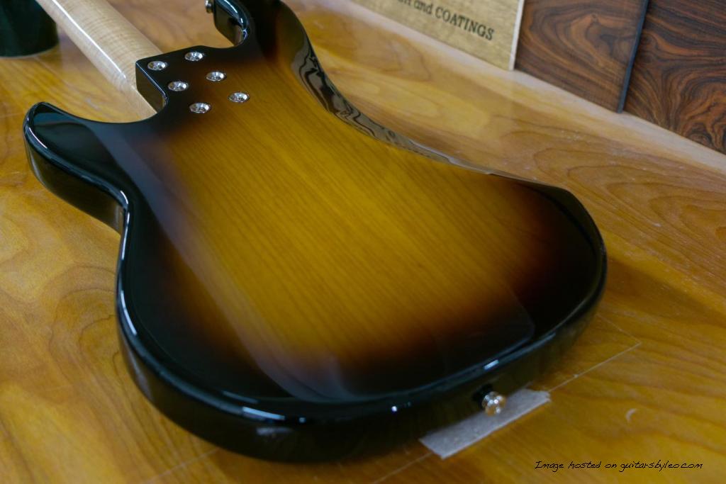 Custom Shop LB•100 in Tobacco Sunburst over Swamp Ash-8