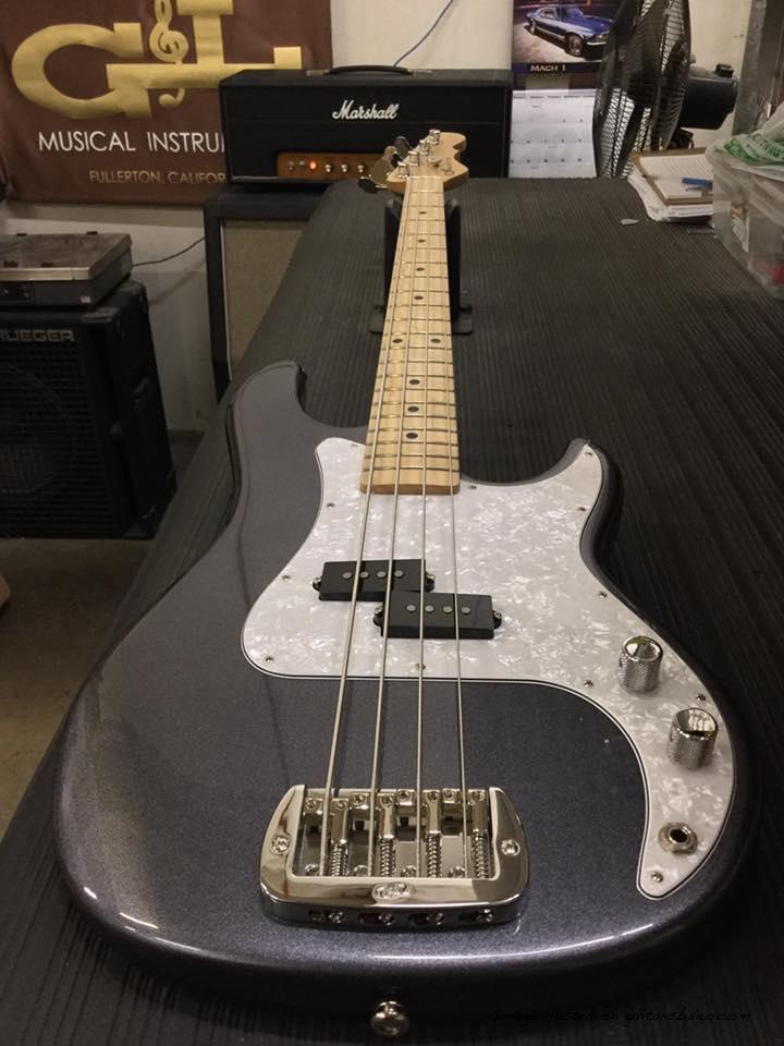 LB-100 in Graphite Metallic pearl guard