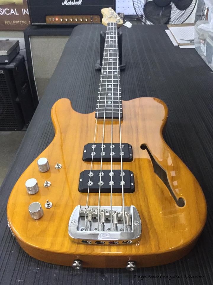 lefty ASAT Bass Semi-Hollow in Honey over swamp ash CLF1704286