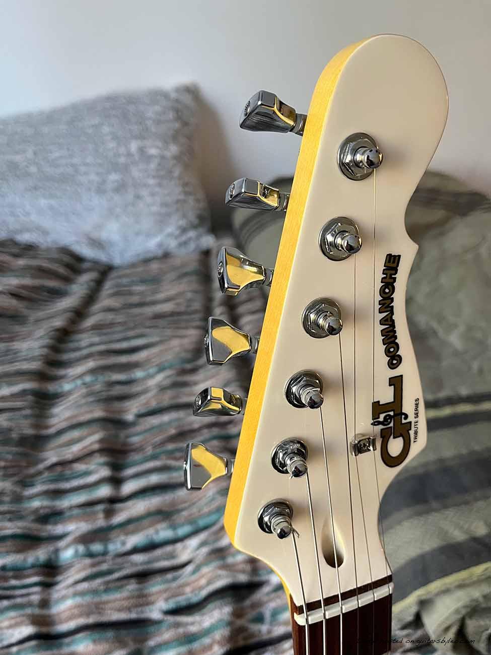 bw_comanche-headstock-front