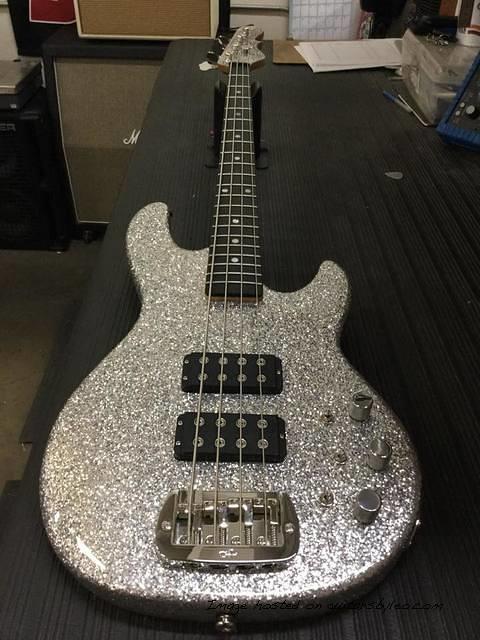 L-2000 in Silver Flake