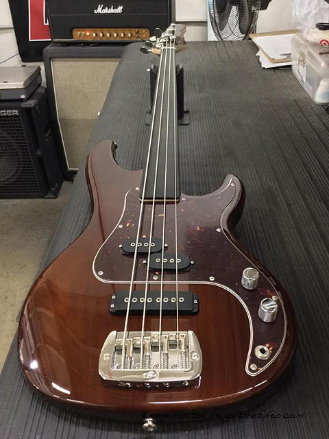 SB-2-Fretless-Ebony-Whiskey