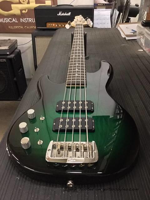 Lefty L-2500 in Greenburst over swamp ash