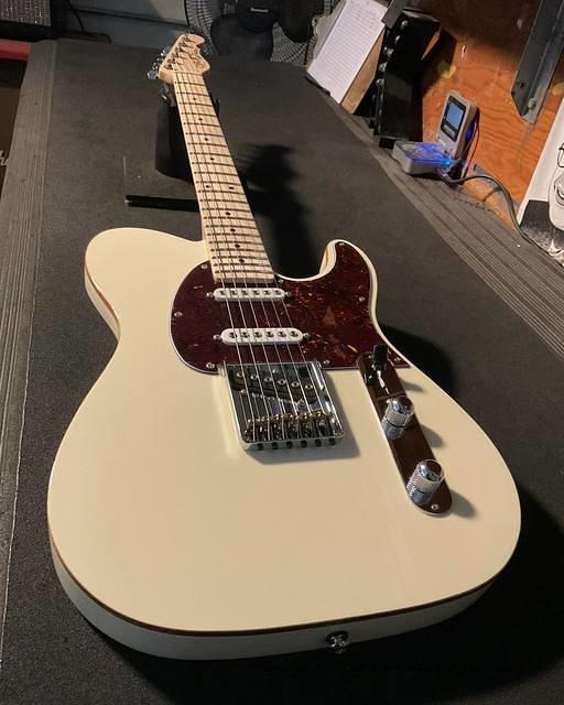 BTO ASAT Classic S in Vintage White over alder