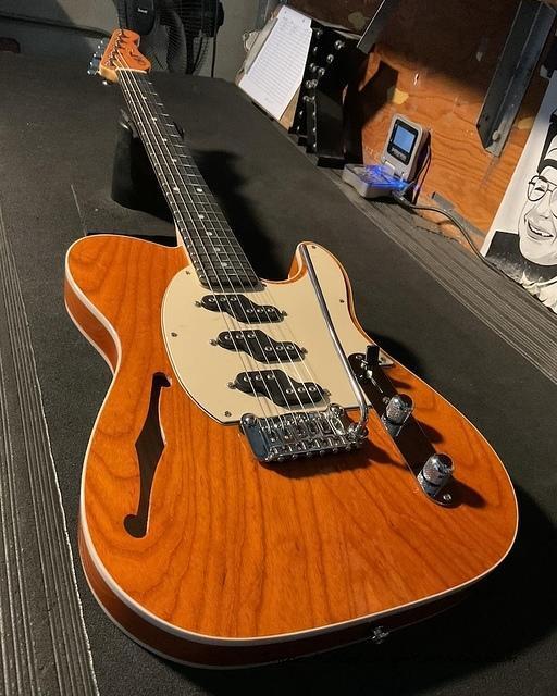 BTO ASAT Z-3 Semi-Hollow in Clear Orange over swamp ash