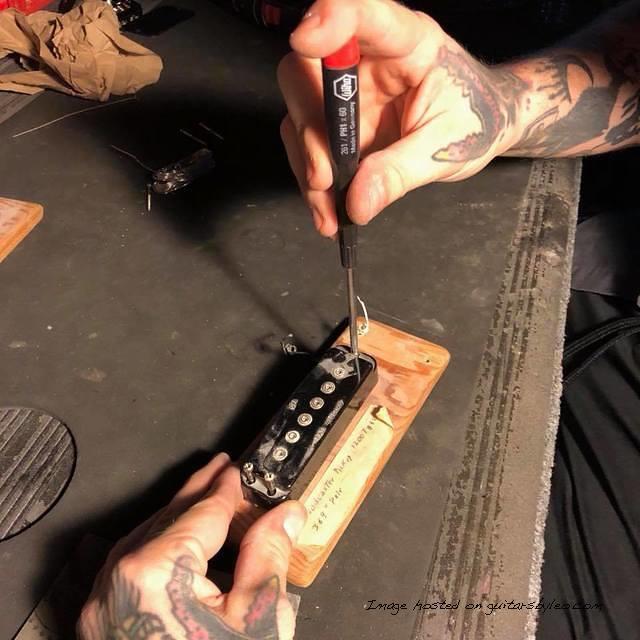 Darragh removed Leo s Broadcaster pickups-2