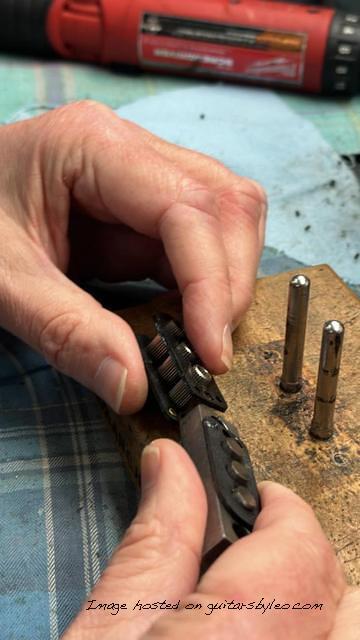 Z-coil with 1970s quarter-inch Sabre Stingray guitar magnets-3