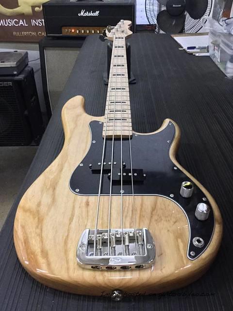 LB-100 in Natural Gloss over swamp ash maple neck with Clear Satin finish Black block inlays CLF1705090 jpg 