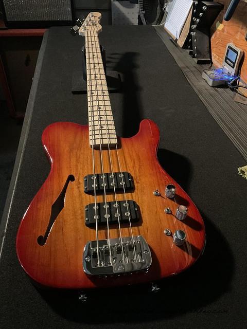 ASAT Bass Semi-Hollow in Cherryburst over alder