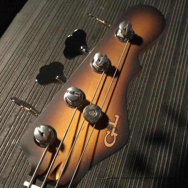 CLF2109144 headstock