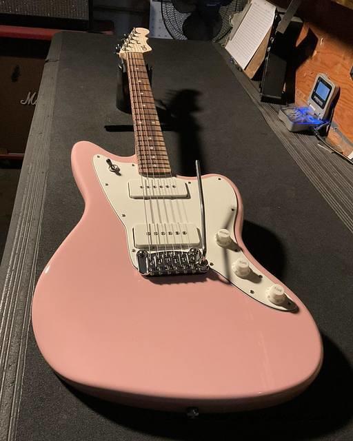 Fullerton Deluxe Doheny in Shell Pink over alder