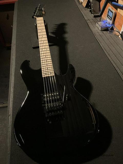 FD Rampage 24-Jet Black-maple fb