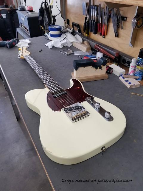 CS ASAT Classic in Vintage White nitro-2