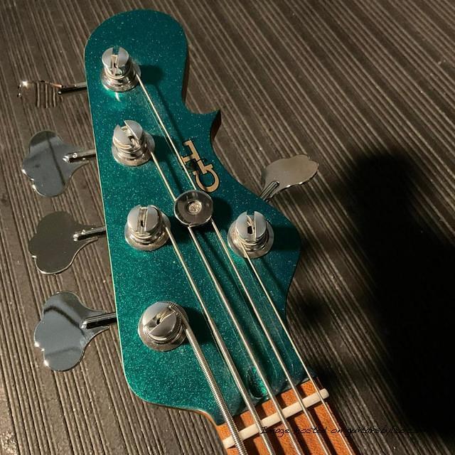 CS2204005 front of headstock