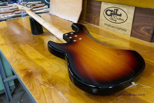 Custom Shop LB 100 in 3-Tone Sunburst over Swamp Ash-2