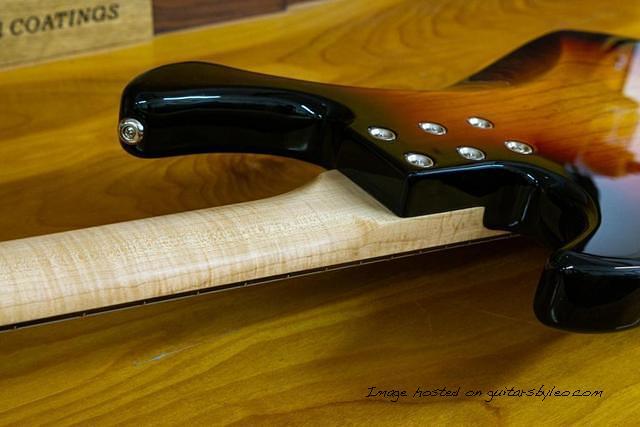 Custom Shop LB 100 in 3 Tone Sunburst over Swamp Ash-6