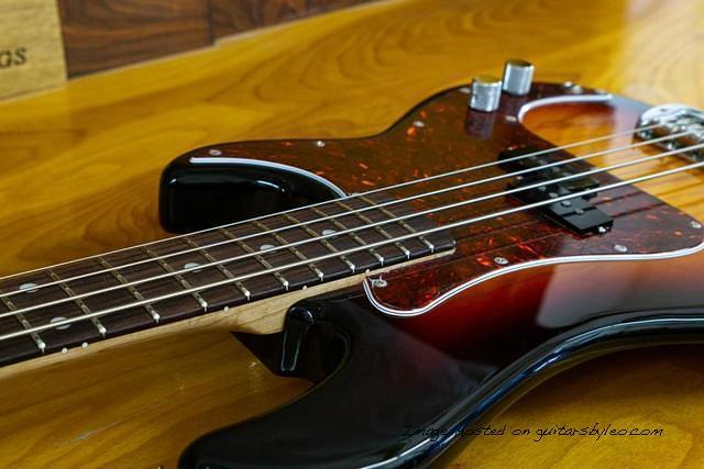 Custom Shop LB 100 in 3 Tone Sunburst over Swamp Ash-7