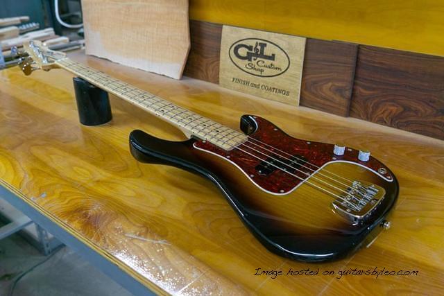 Custom Shop LB 100 in Tobacco Sunburst over Swamp Ash-1