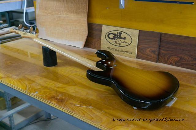 Custom Shop LB 100 in Tobacco Sunburst over Swamp Ash-2