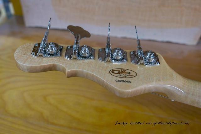 Custom Shop LB 100 in Tobacco Sunburst over Swamp Ash-6