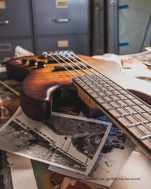 G amp L Custom Shop JB 5 in Old School Tobacco Sunburst Frost-2
