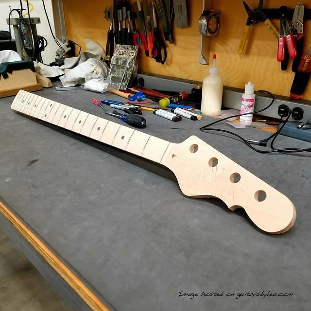 G amp L Custom Shop L-2000 neck