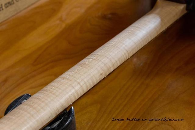 left handed Custom Shop CLF Research L 2000-5