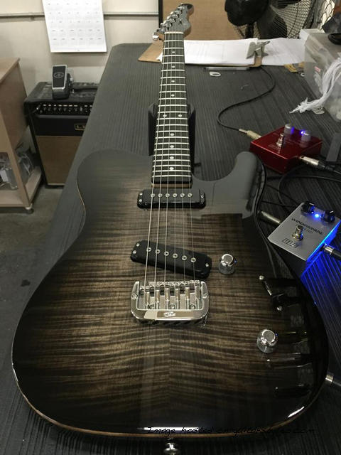 Blackburst Flamed Maple top3