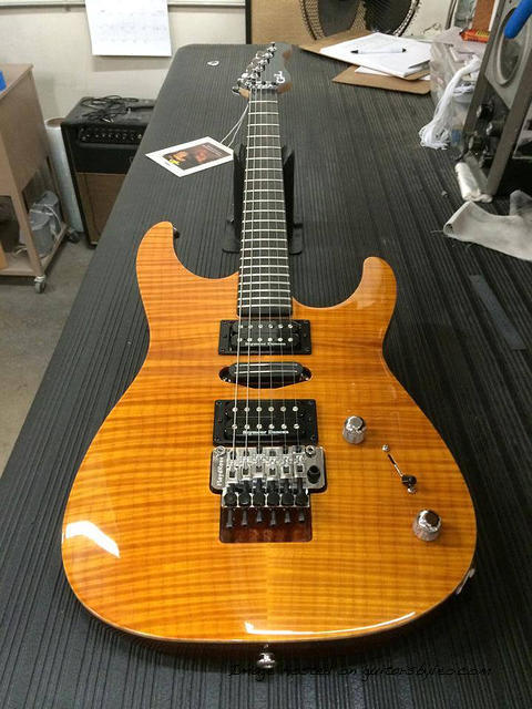 Honey Flamed Maple top