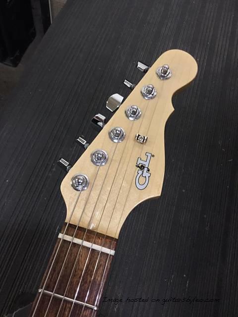 Chechen fretboard logo delete