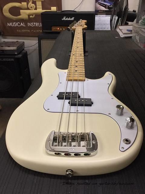LB-100 in Vintage White Frost over swamp ash