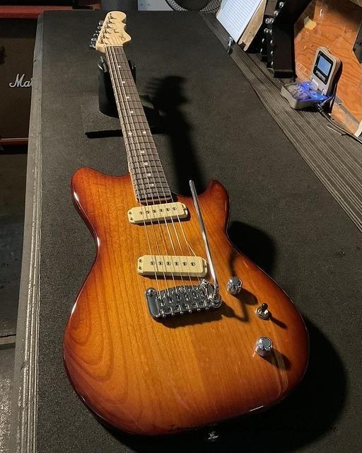 Special Run SC-2 in Old School Tobacco Sunburst over alder