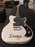 Fallout in Alpine White 1-ply black guard ebony board Clear Gloss neck finish CLF079907